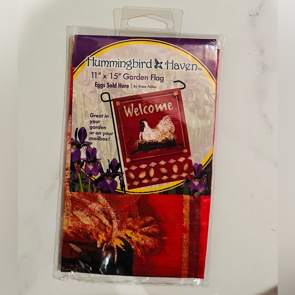 Hummingbird & Haven TM
11" × 15" Garden Flag